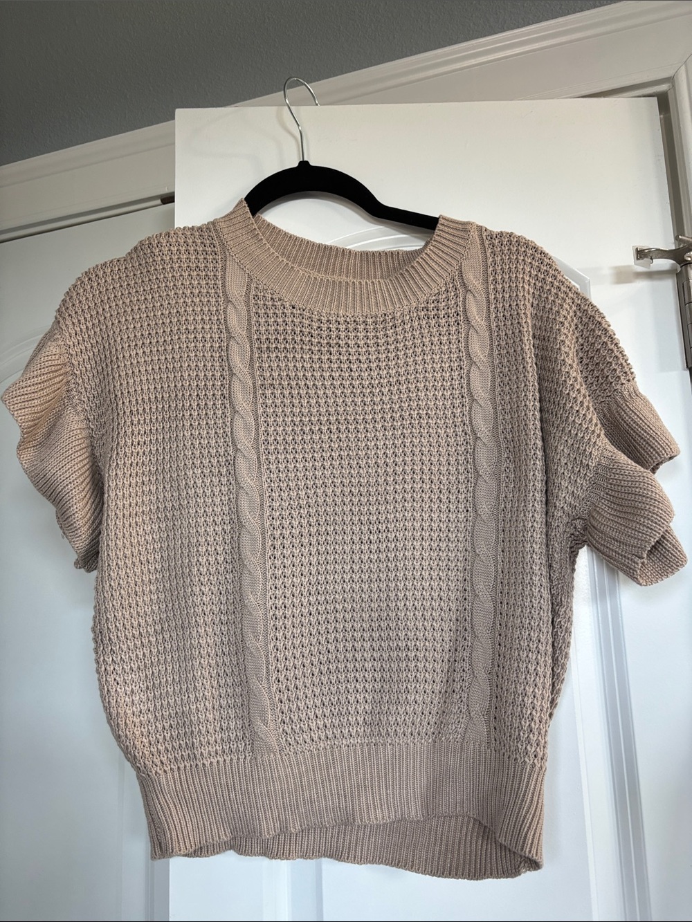 Women’s woven crop sweater size medium with pebble sleeves